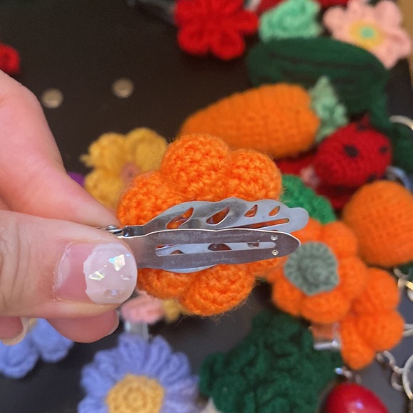 Offerme$5❗️ Mom Handmade- Halloween Themed - pair of hair clips for $10 - Picture 3 of 3